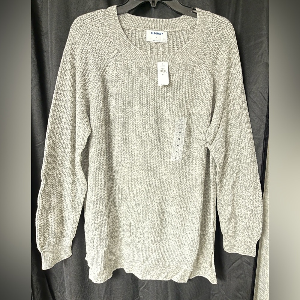 Old Navy Women’s Lightweight Pullover Size XL